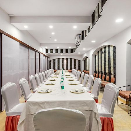 Hotel Nice Palace Delhi Zewnętrze zdjęcie